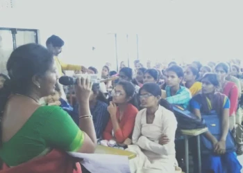 CME at pragati degree college dilsuknagar on PCOS PCOD Personal Hygiene for women 7 CME at pragati degree college dilsuknagar on PCOS PCOD Personal Hygiene for women 7