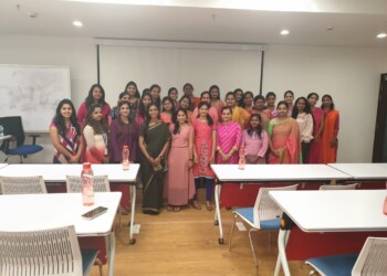 Talk on harmonal imbalance by dr Rashmi TN at OSI Digital india pvt ltd. Hi tech city 3